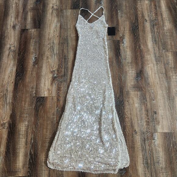 Retrofete Marie Sequin Crochet Dress in Silver and White Size XS/S NWT Maxi - Picture 3 of 15